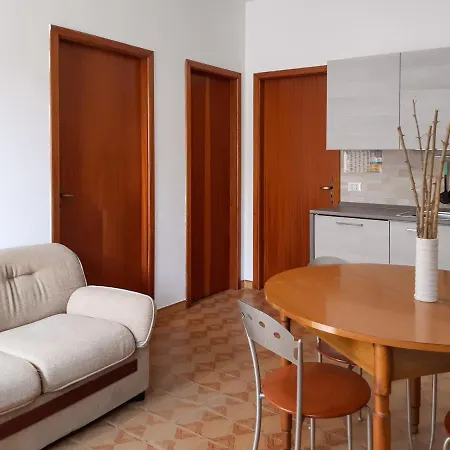 Holiday home Sedicipassi